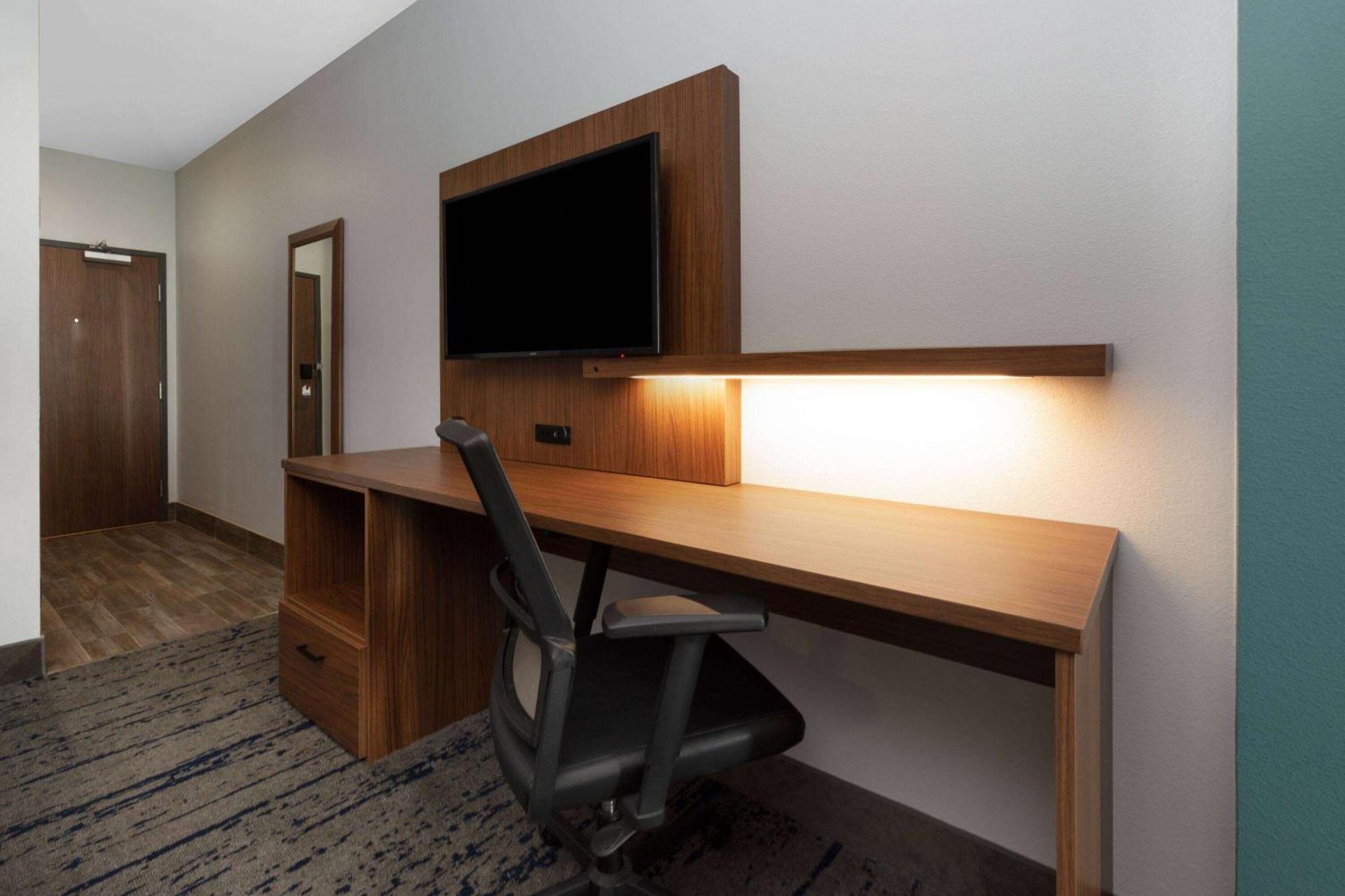 La Quinta Inn & Suites By Wyndham Dallas - Frisco Stadium Екстериор снимка
